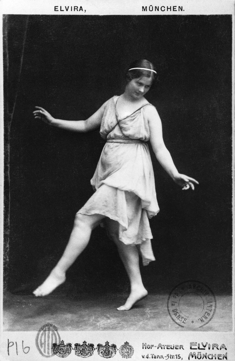 إيزادورا دنكان (1877-1927) c.1903-04 بواسطة ستوديو الفيرا