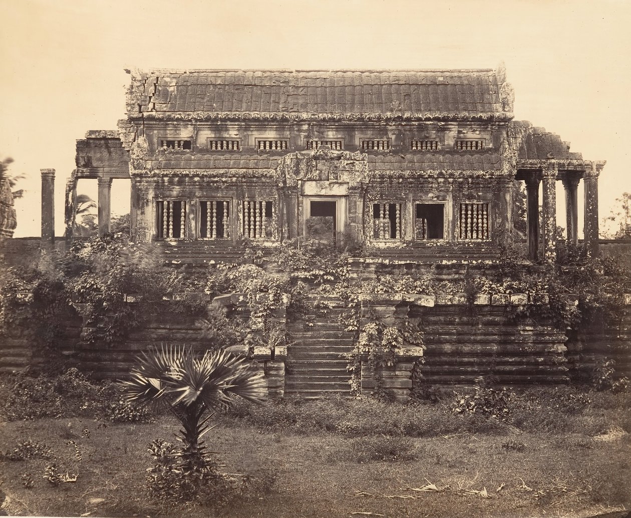 المعبد العظيم - شمال Edicule ، 1866. بواسطة إميل جسيل