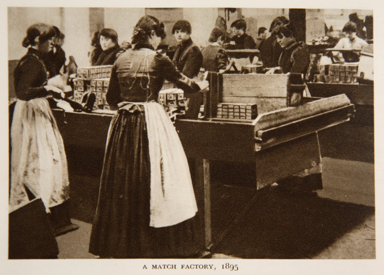 مصنع ماتش ، 1895 ، صورة من التايمز (صورة بني داكن) بواسطة مصور انجليزى