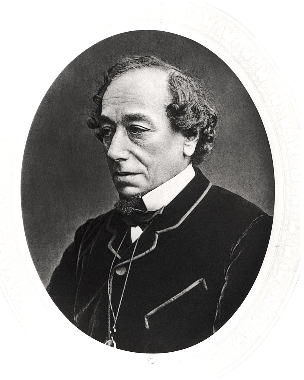 بنيامين دزرائيلي (1804-81) ج .1874 بواسطة مصور انجليزى