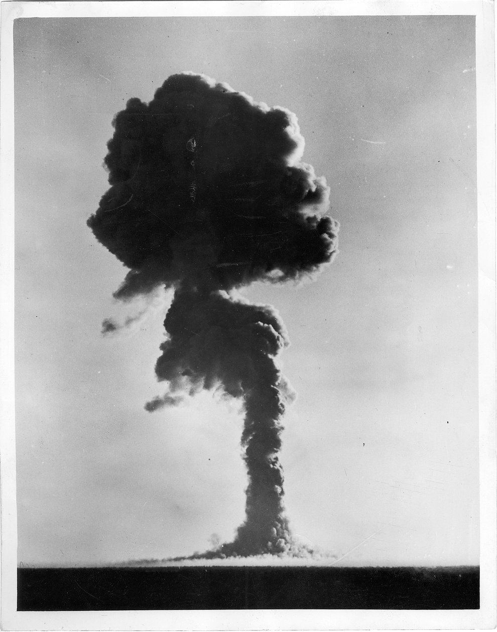 انفجرت بريطانيا الأسلحة النووية الثانية ، 15 أكتوبر 1953 (طباعة الجيلاتين الفضية) بواسطة مصور انجليزى