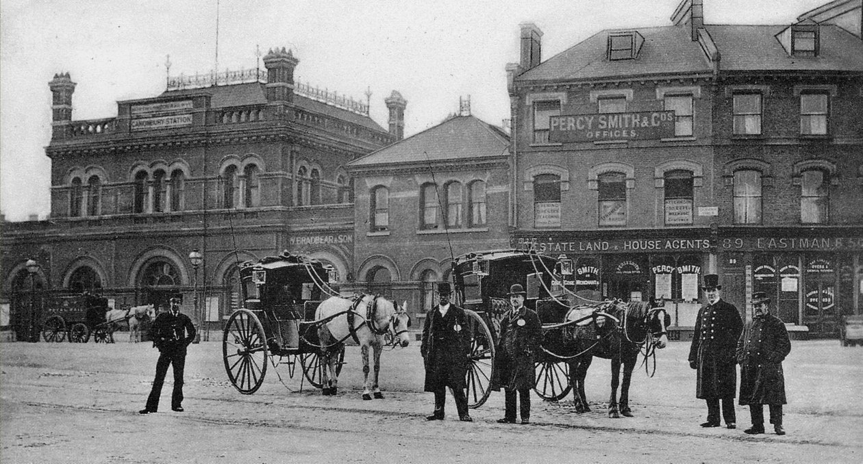 محطة Canonbury ، Islington ، c.1905 بواسطة مصور انجليزى