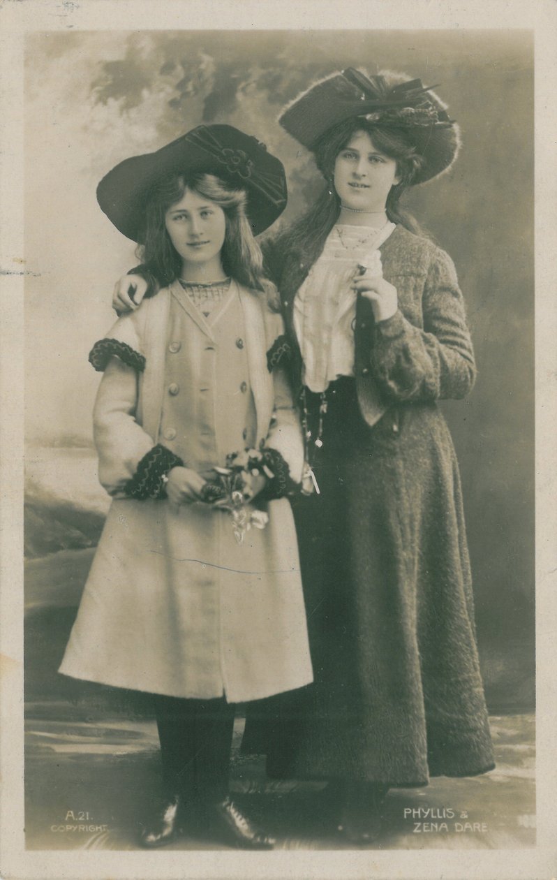 مشاهير المرحلة: Miss Phyllis und Miss Zena Dare ، c.1903-08 بواسطة مصور انجليزى