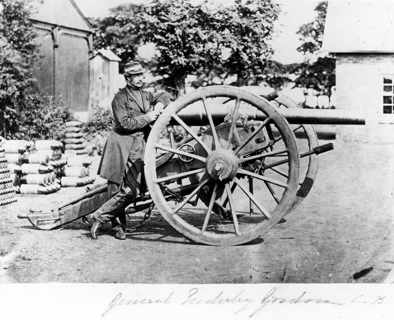 الجنرال إندرباي جوردون ، 1860-80 بواسطة مصور انجليزى