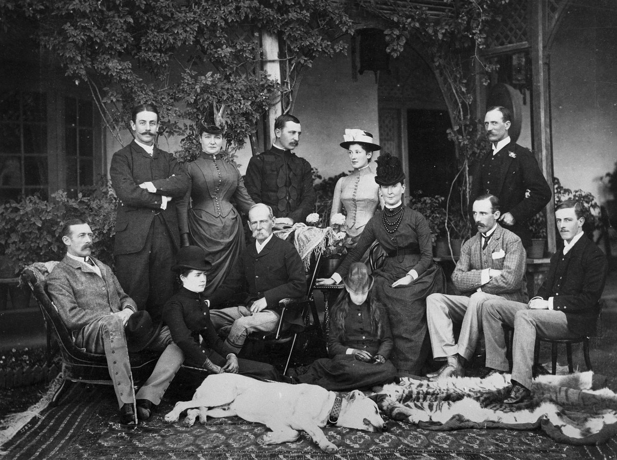 مجموعة في فايس ريجال لودج ، الهند ، 1875-80 بواسطة مصور انجليزى
