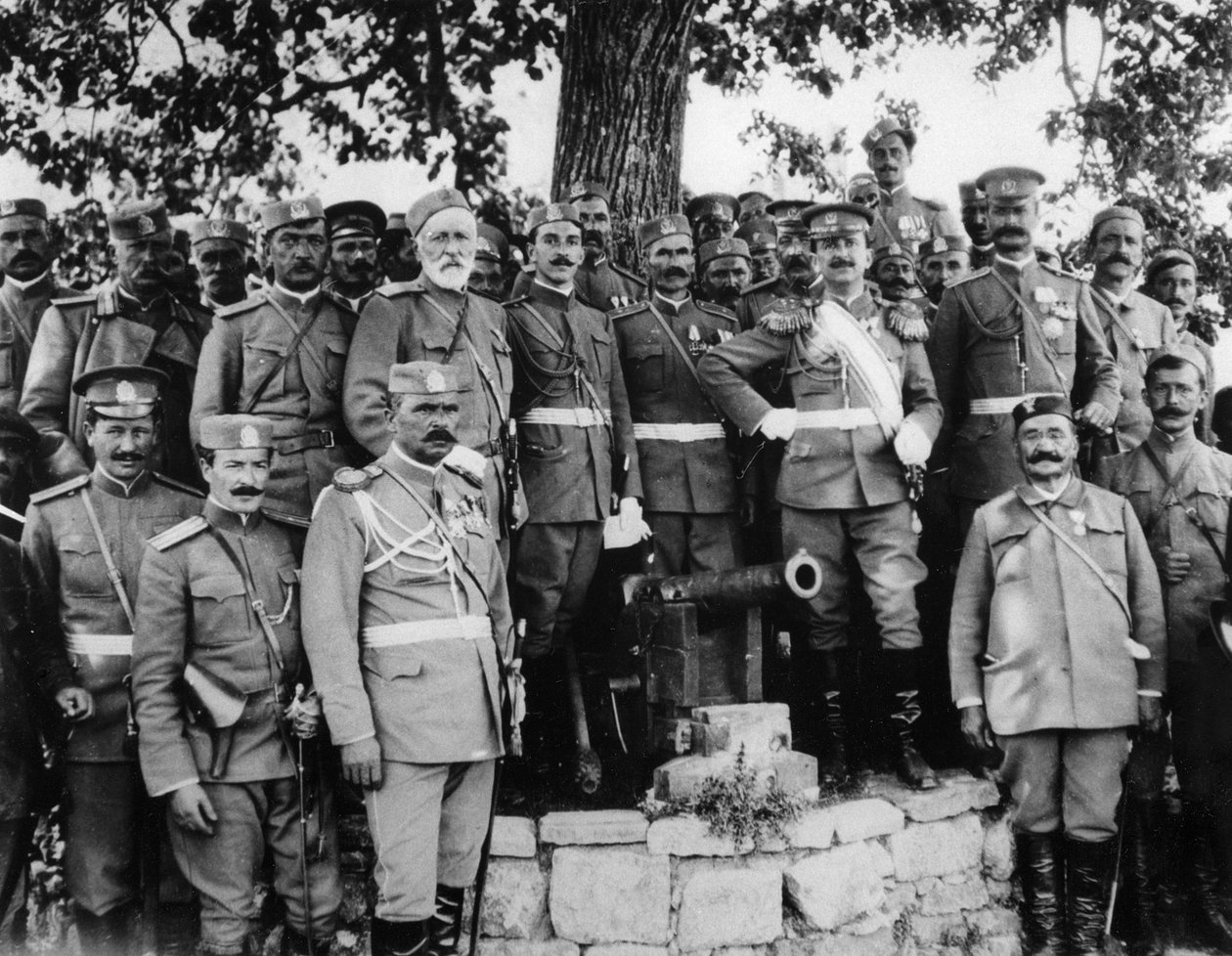 صورة جماعية في الجبل الأسود ، 1913 بواسطة مصور انجليزى