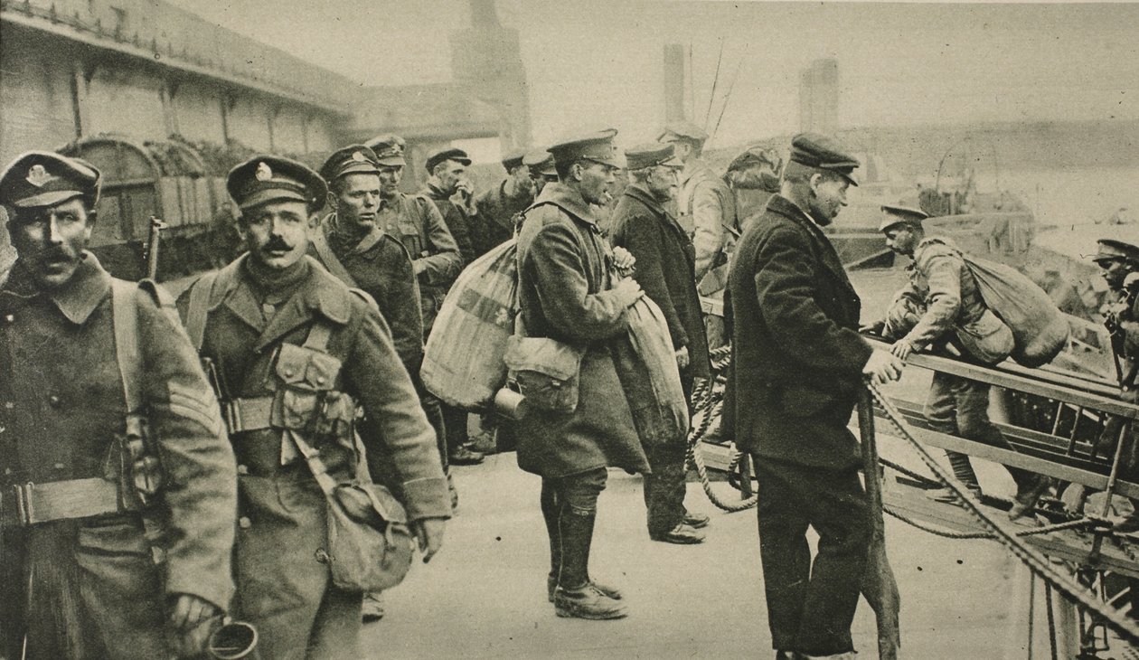 مدفعيون من RFA هبطوا في دوفر بعد أربع سنوات ونصف خدمة حرب في الخارج ، 1919 بواسطة مصور انجليزى