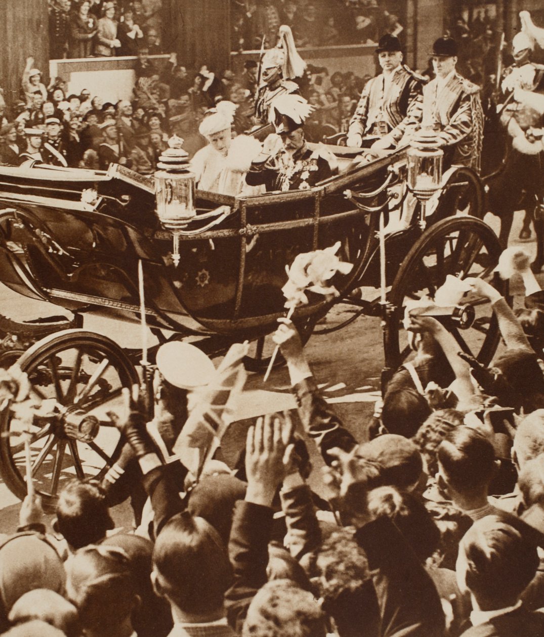 هتافات اليوبيل للملك والملكة ، 1935 بواسطة مصور انجليزى