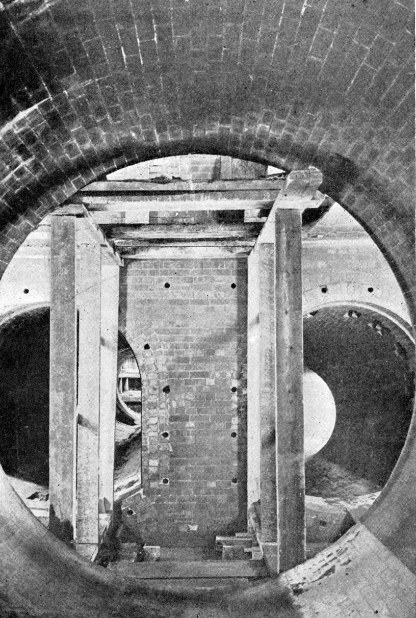 تقاطع من القوس الرئيسي والصرف الصحي فيكتوريا بارك ، التوضيح من الملك ، 1 يونيو 1901 بواسطة مصور انجليزى
