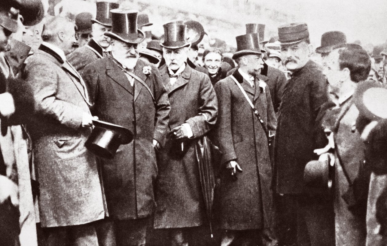 الملك إدوارد السابع وأمير ويلز في إبسوم ، 1909 بواسطة مصور انجليزى