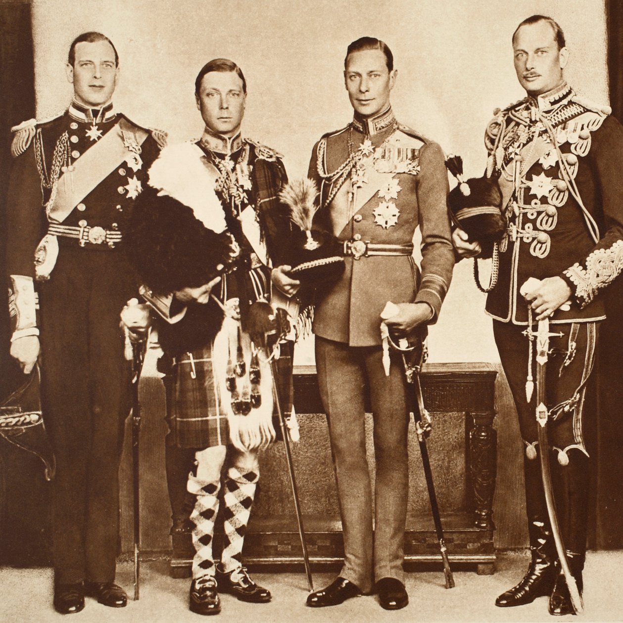 الملك إدوارد مع إخوانه ، 1930s بواسطة مصور انجليزى
