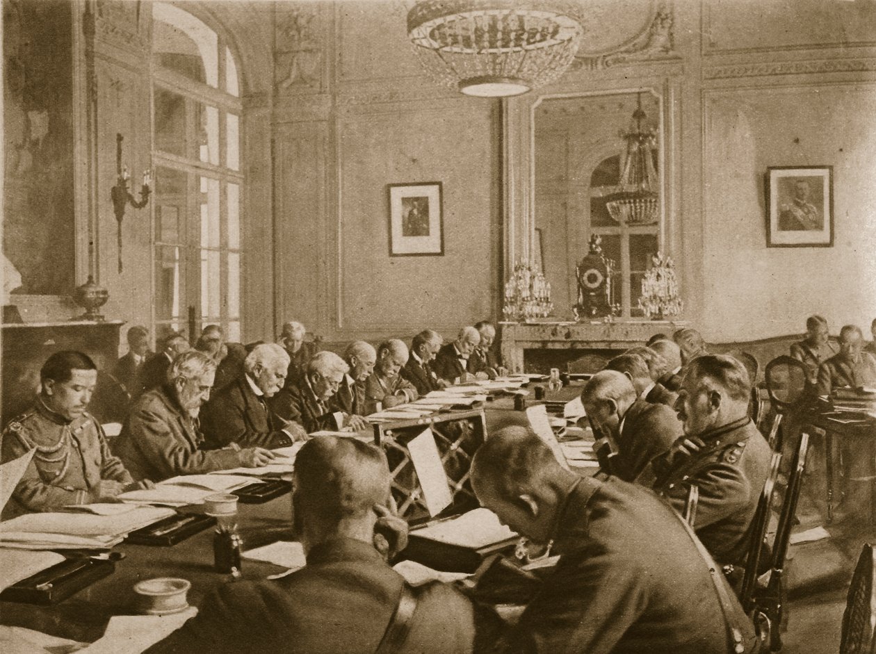 على وشك الانتهاء: جلسات مؤتمر الحلفاء في فرساي لتسوية شروط الهدنة ، 1914-1919 بواسطة مصور انجليزى