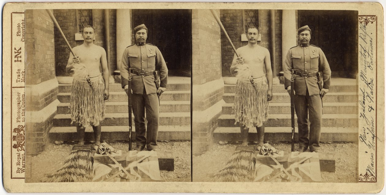شنت نيوزيلندا بنادق. زي Maoris الموحد والأصلي ، 1897 (طباعة الجيلاتين الفضي) بواسطة مصور انجليزى