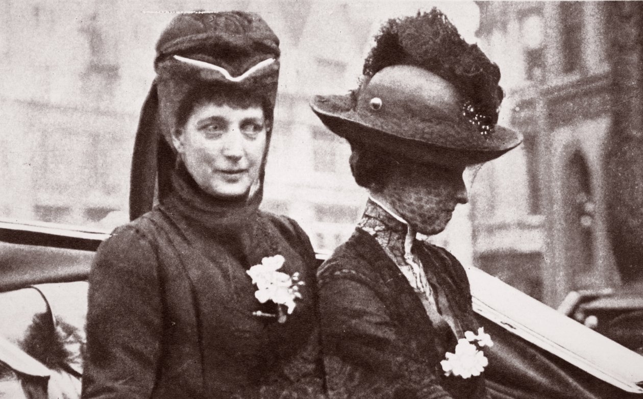 الملكة ألكسندرا ، أول يوم ألكسندرا روز ، 1912 بواسطة مصور انجليزى