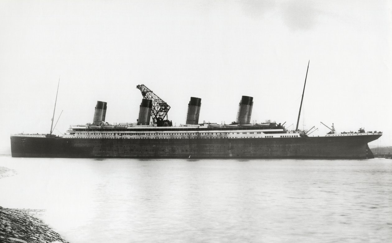 RMS Titanic على وشك الانتهاء ، 08 يناير 1912 بواسطة مصور انجليزى