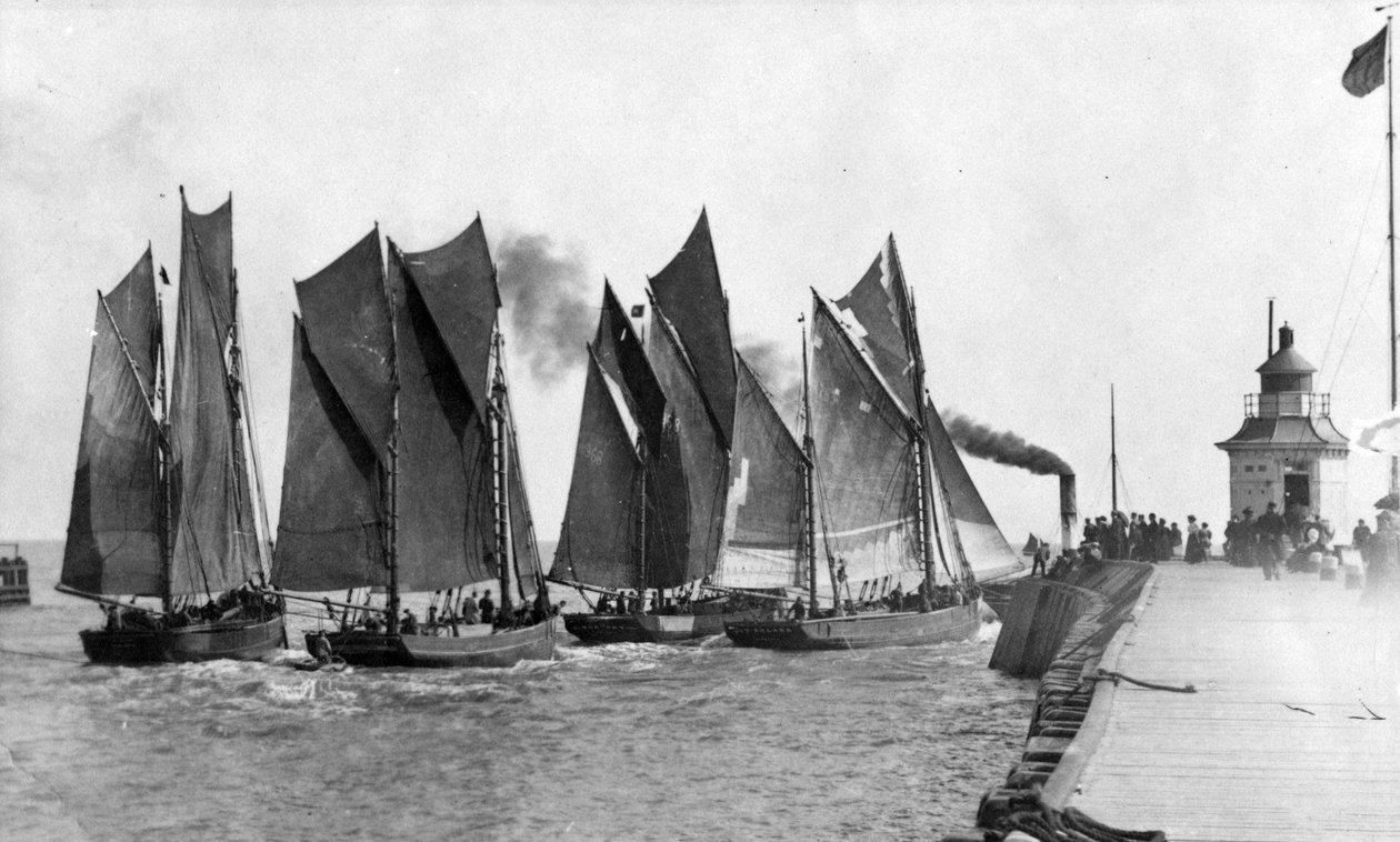 سباق القوارب في يارموث بواسطة مصور انجليزى