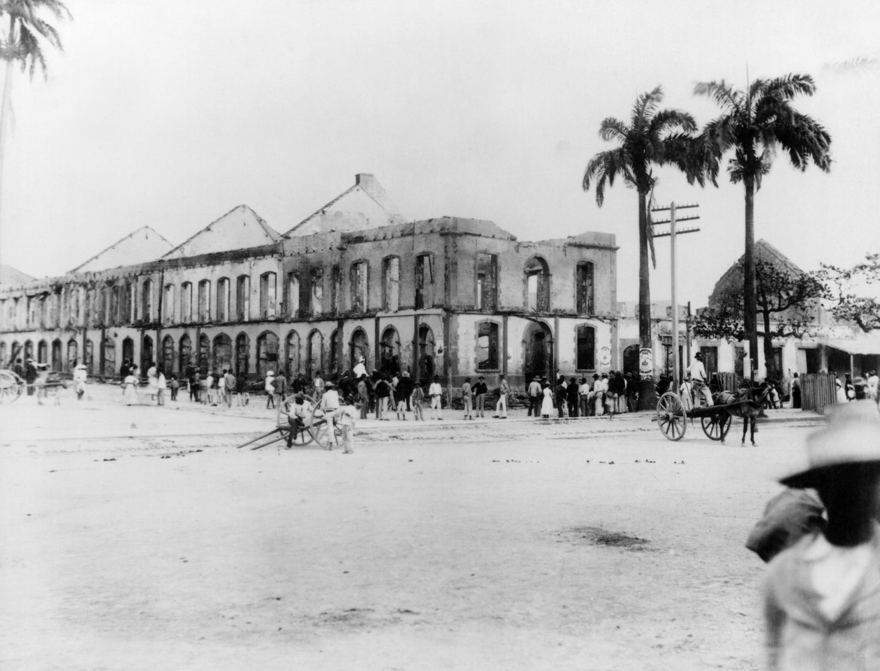 مشهد في ميناء أسبانيا ، ترينيداد ، 1891 بواسطة مصور انجليزى