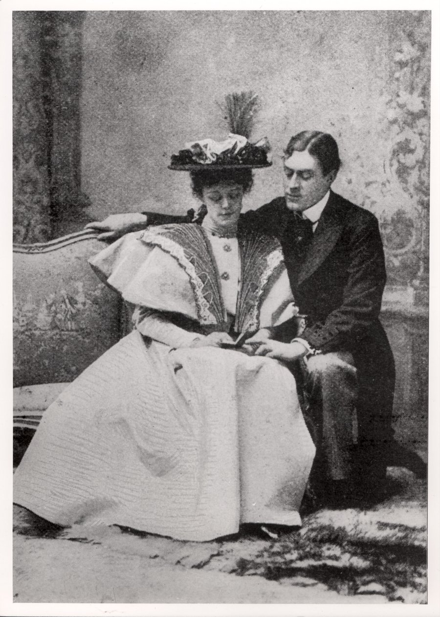 مشهد من أداء أهمية أن تكون جادًا ، من قبل أوسكار وايلد (1854-1900) في مسرح سانت جيمسفي 14 فبراير 1895 بواسطة مصور انجليزى