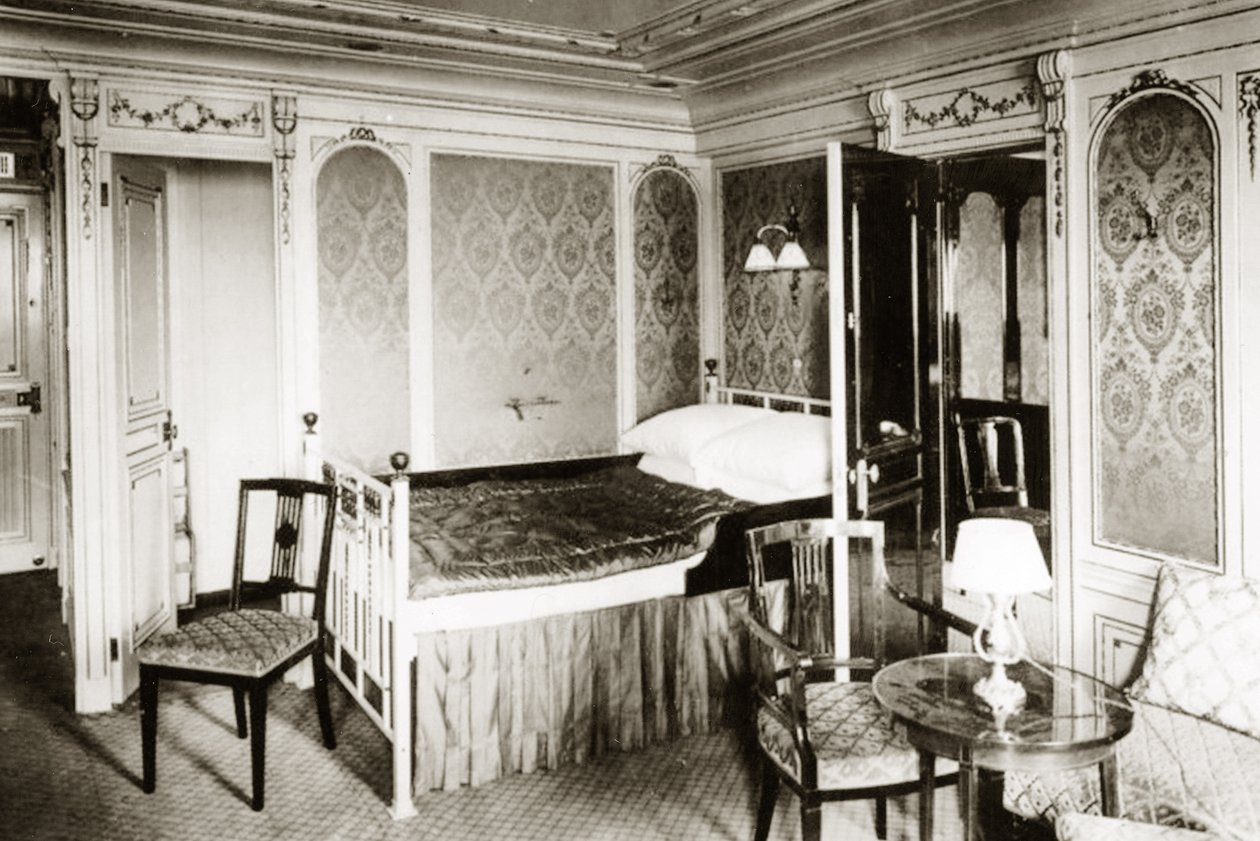 Stateroom B-58 على متن Titanic ، مزين بأسلوب لويس السادس عشر ، 1912 بواسطة مصور انجليزى