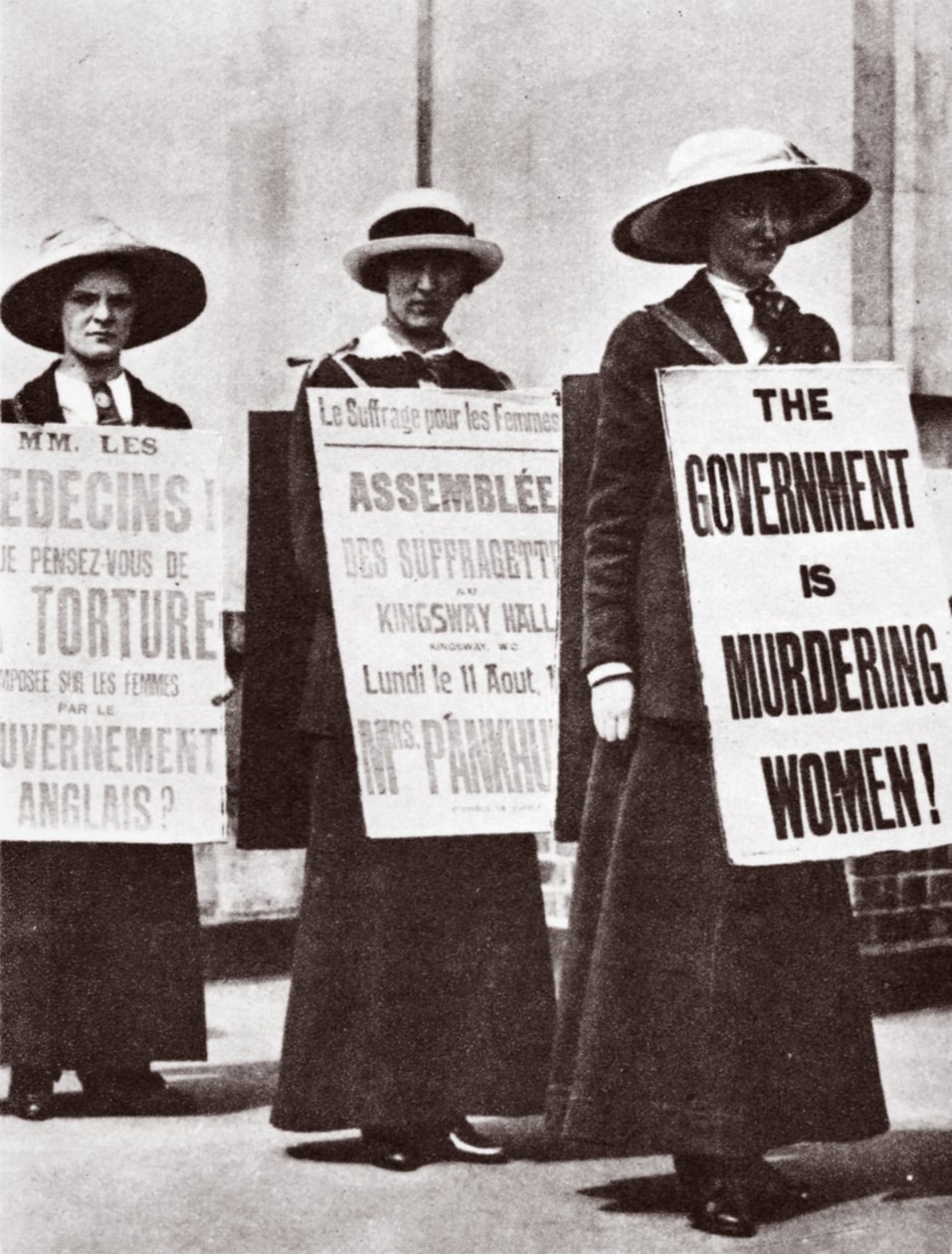 Suffragettes ، 1913 بواسطة مصور انجليزى