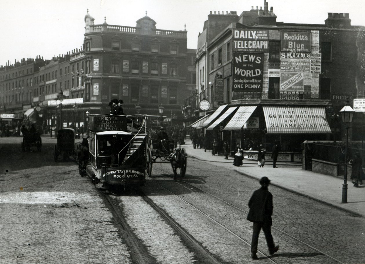 The Angel ، Islington ، London ، c.1890 بواسطة مصور انجليزى