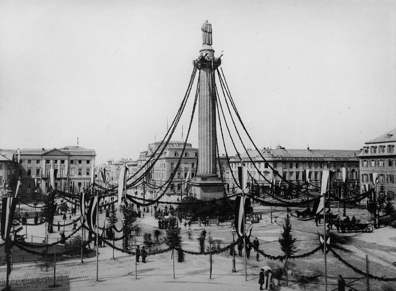 The Luisenplatz ، دارمشتات ، 30 أبريل 1884 بواسطة مصور انجليزى