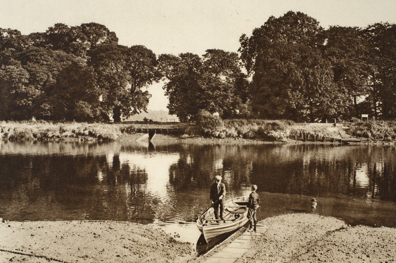النهر في عبارة Isleworth يتطلع نحو الفسحات الخضراء من حدائق Kew ، من Wonderful London ، تم نشره في الفترة من 1926 إلى 2727 (التصوير الفوتوغرافي) بواسطة مصور انجليزى