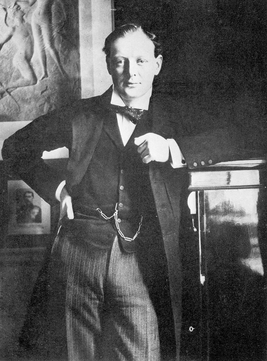 ونستون سبنسر تشرشل في عام 1904 بواسطة مصور انجليزى