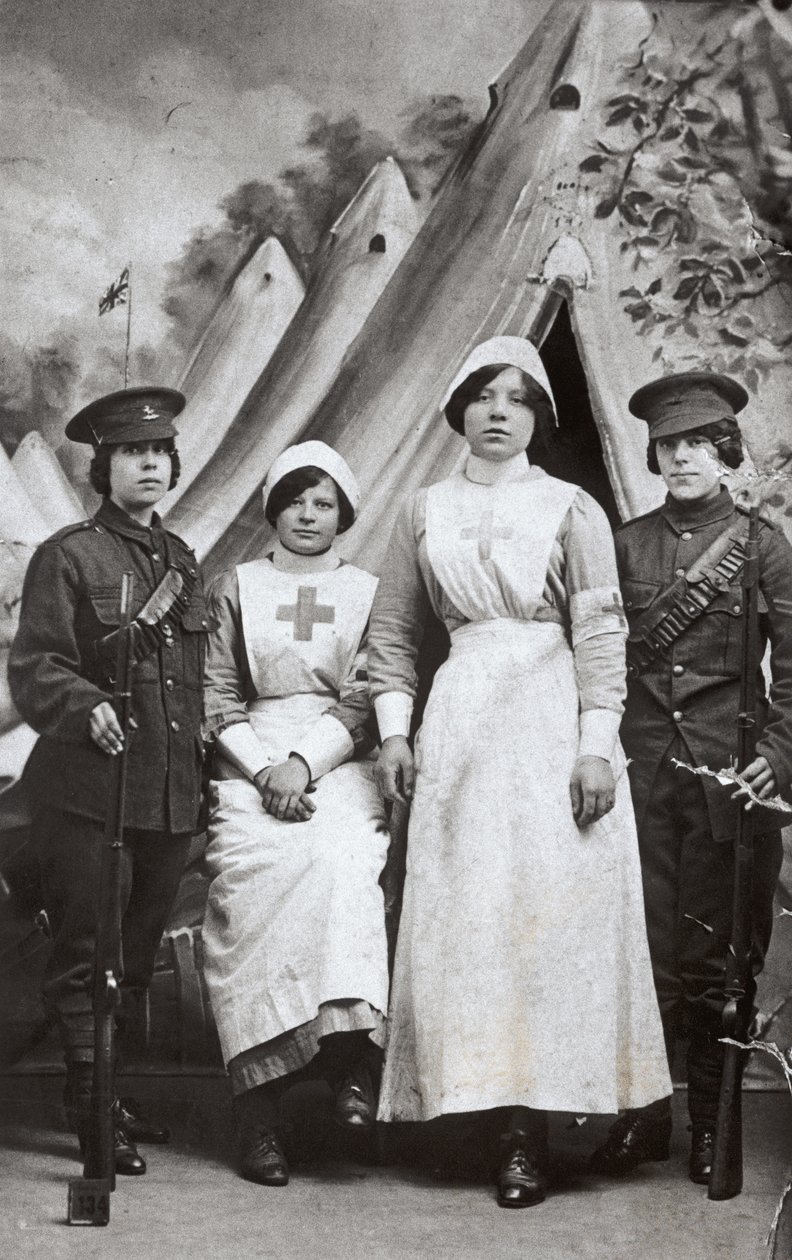 النساء في الحرب ، 1914-1918 بواسطة مصور انجليزى