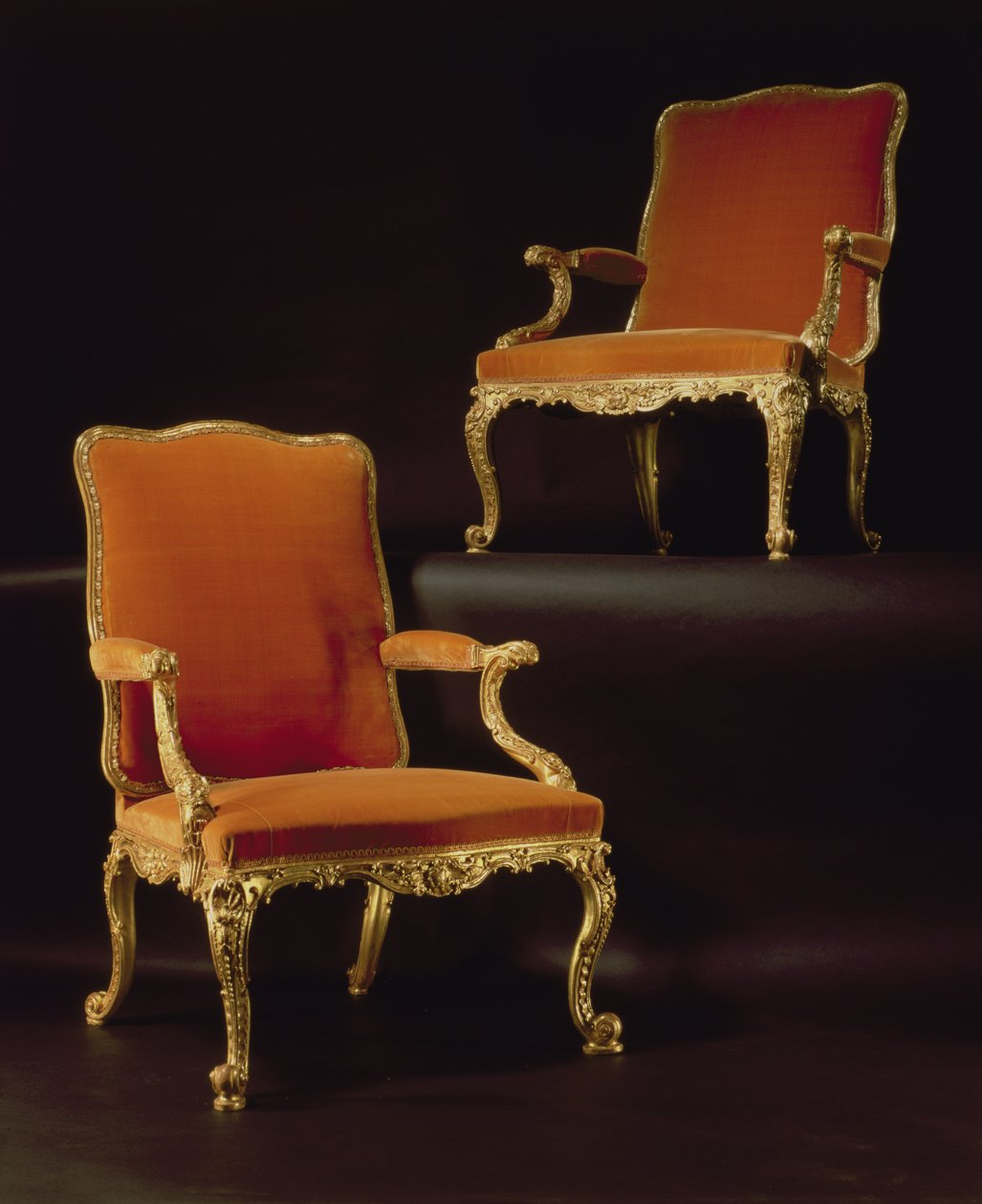 كرسي منحوت ، Chippendale (giltwood) بواسطة مدرسة اللغة الإنجليزية
