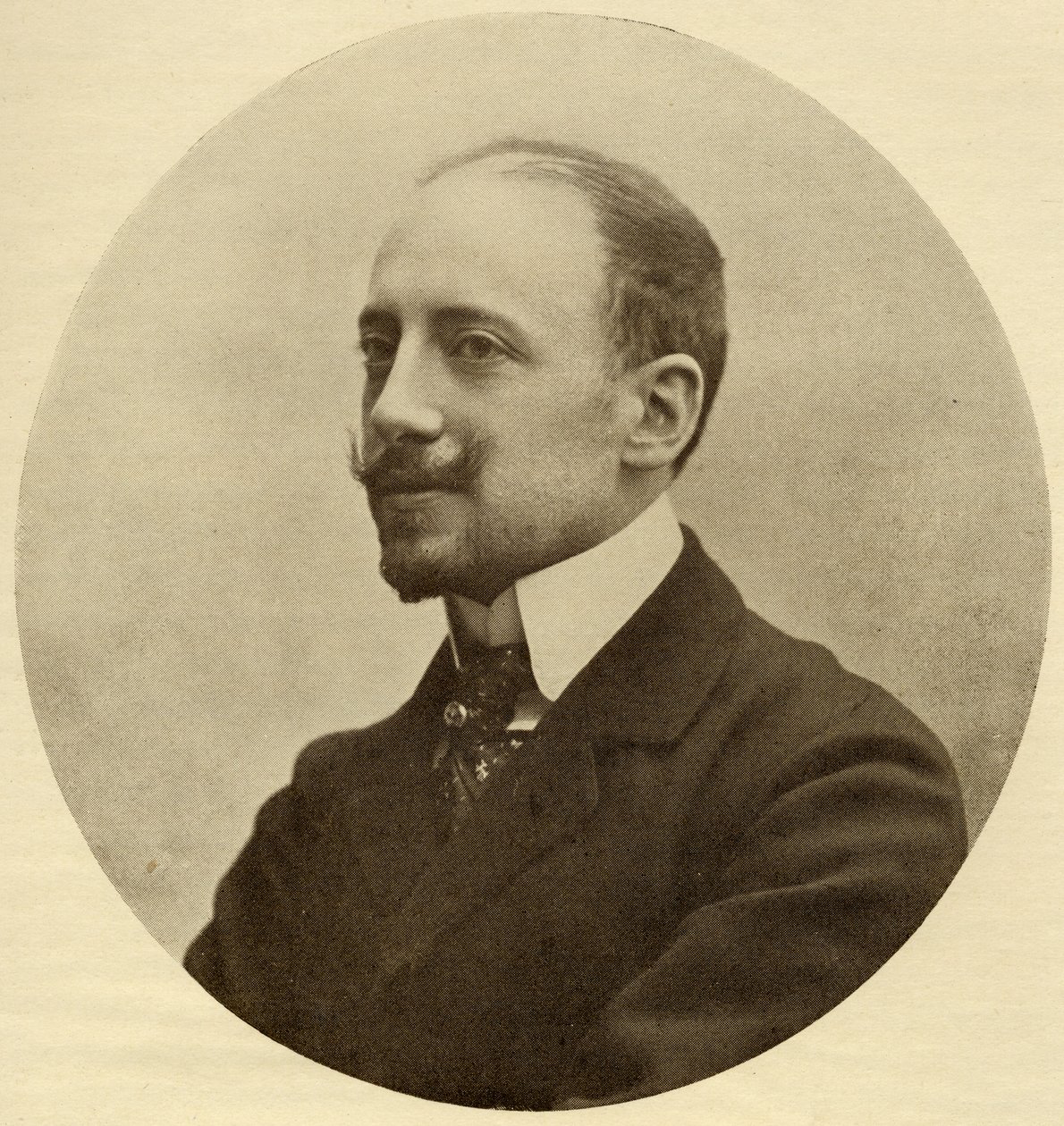غابرييل دانونسيو (1863-1938) بواسطة مدرسة اللغة الإنجليزية