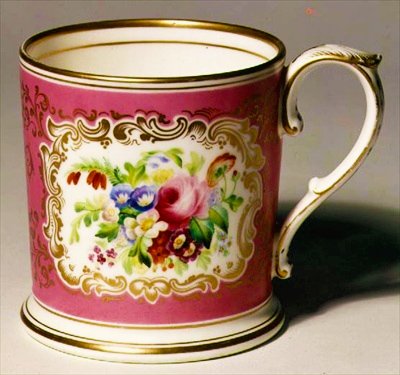 كوب لونجتون ترامبولينج روز ، c.1755 (بورسلين) بواسطة مدرسة اللغة الإنجليزية