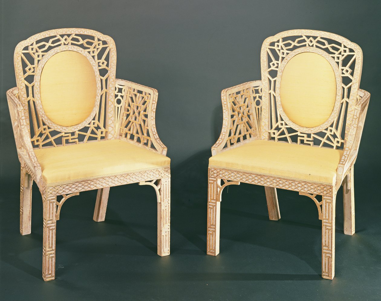 زوج كراسي Chippendale الصينية ، c.1770 بواسطة مدرسة اللغة الإنجليزية