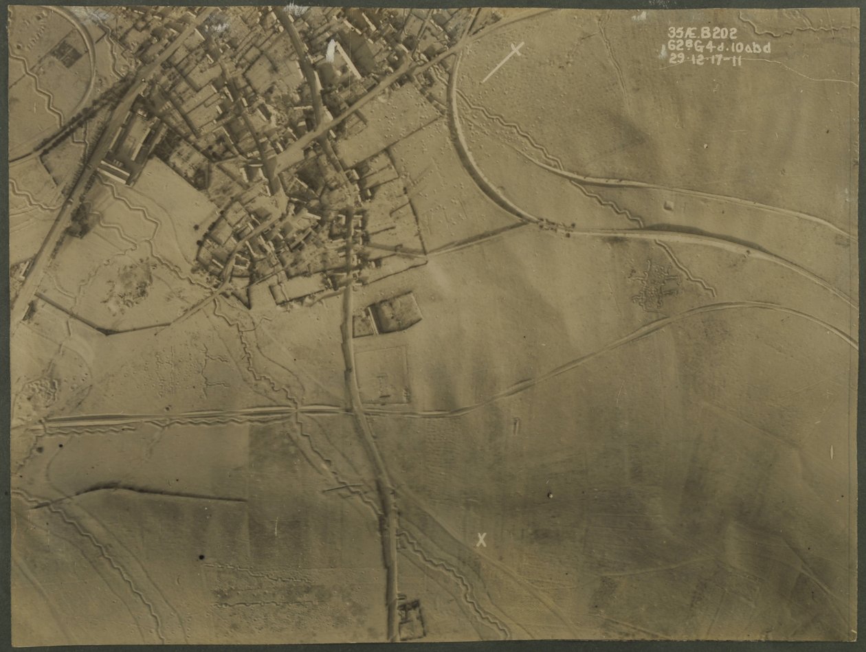 صورة جوية مع خنادق الحرب العالمية الأولى ، 1917 بواسطة مصور انجليزى