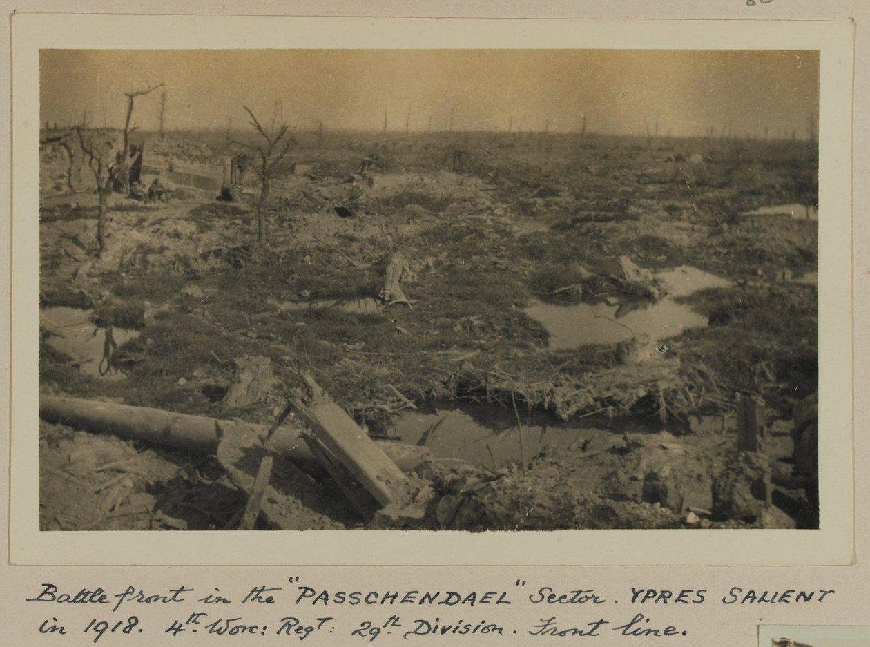 جبهة القتال في قطاع "PASSCHENDAEL" ، YPRES البارز في عام 1918 ، 4. وورك: Regt: الشعبة 29 ، الخط الأمامي بواسطة مصور انجليزى