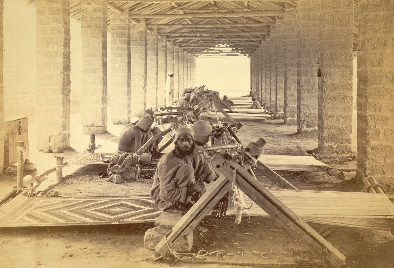 نساجو سجن كراتشي. 1873 (مطبوعة فوتوغرافية) بواسطة مصور انجليزى