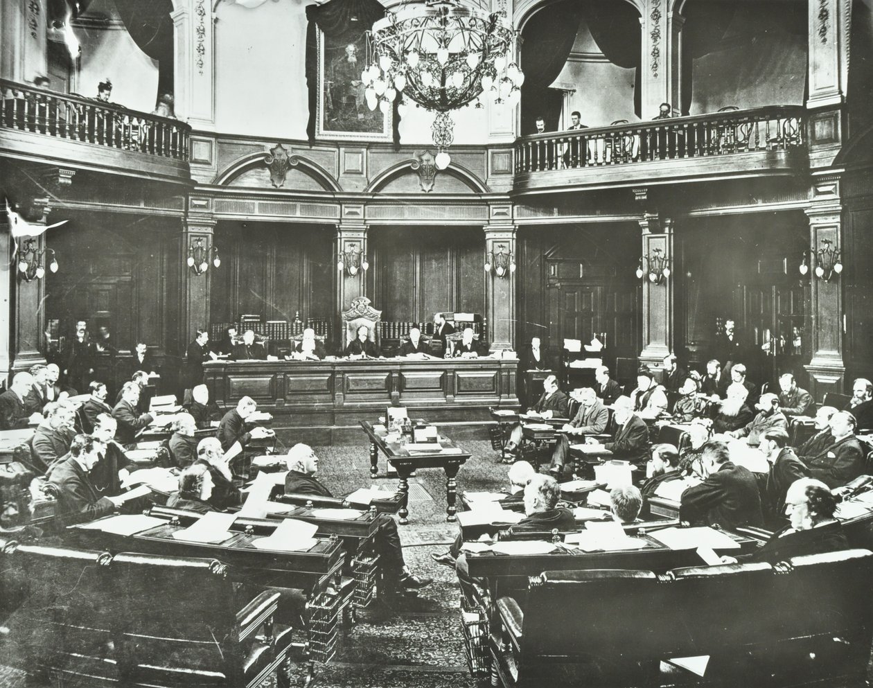 مجلس مدرسة لندن ، 1895 بواسطة مصور انجليزى