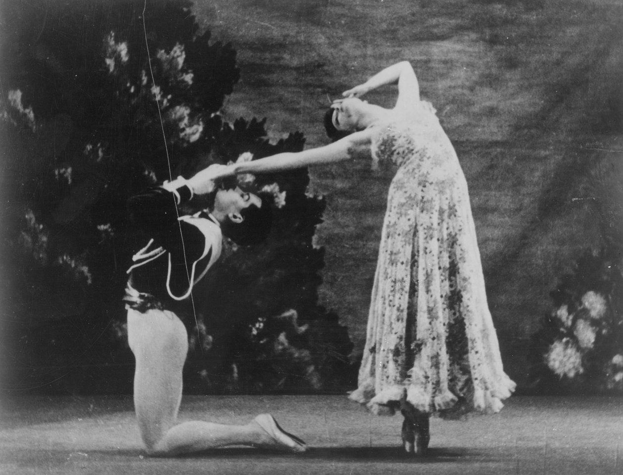 Maude Lloyd و Hugh Laing يؤدون "Jardin aux Lilas" في مسرح ميركوري ، لندن ، 1936 بواسطة مصور انجليزى