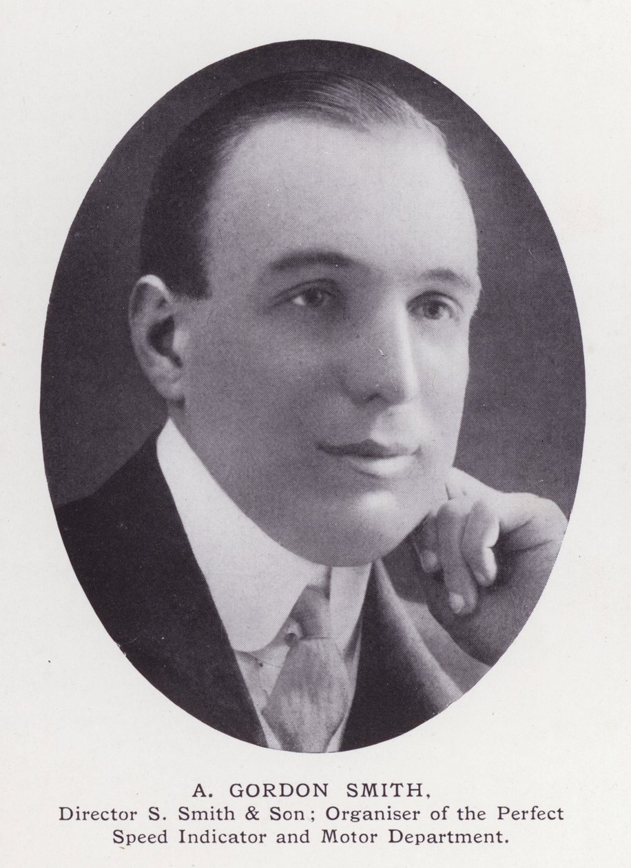 Prominent Men of London: A Gordon Smith (b/w photo) بواسطة مصور انجليزى