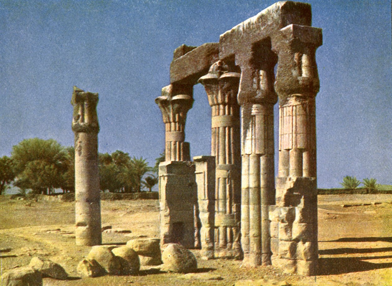 معبد مدمر في مداموت ، مصر بواسطة مصور انجليزى