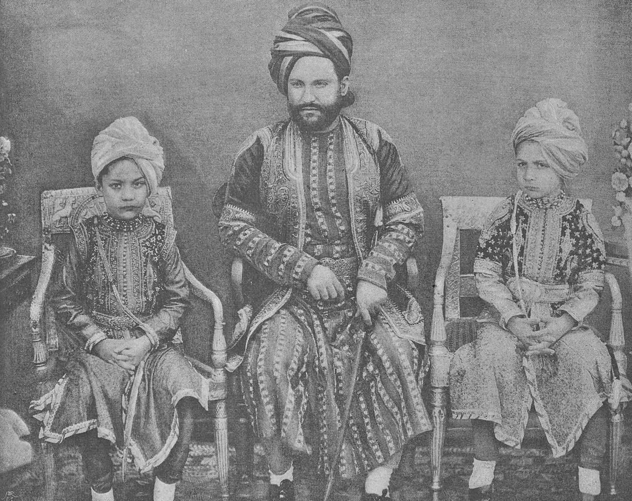 صهر وأحفاد السلطان شاه جهان ، بيجوم بوبال (النقش) بواسطة مصور انجليزى