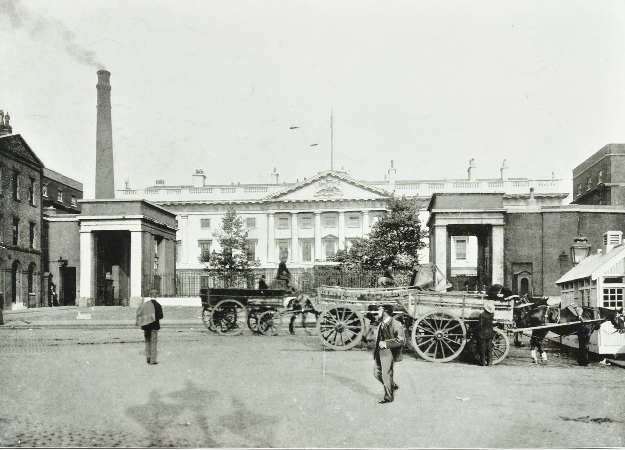 النعناع الملكي ، لندن ، 1895 بواسطة مصور انجليزى