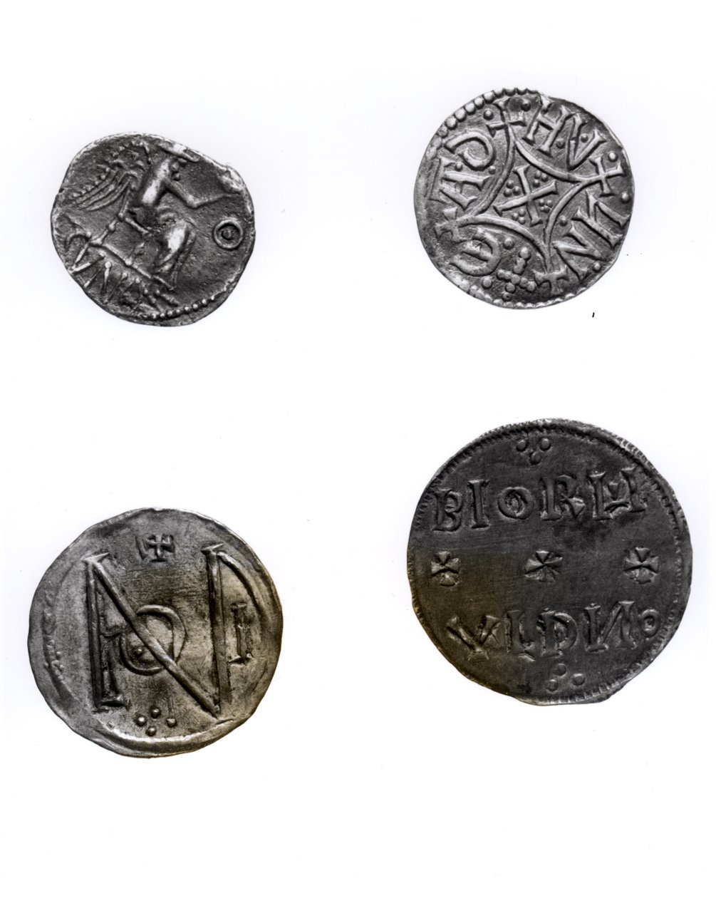 عملات من Cunobelinus أو Cymbeline (د 43 م) ، أوفا ، ملك ميرسيا (757-96 م) وألفريد (871-99 م) وإدوارد الأكبر (871-924 م) (فضي) بواسطة مدرسة اللغة الإنجليزية