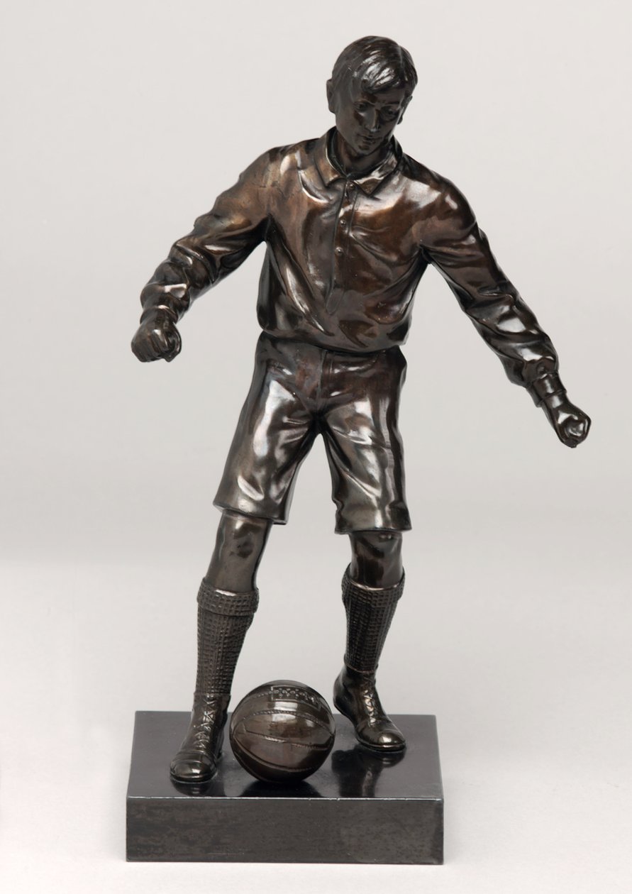 لاعب كرة قدم ، جزء من مجموعة ساعات (spelter رسمت) (انظر أيضًا 315475-315477) بواسطة مدرسة اللغة الإنجليزية