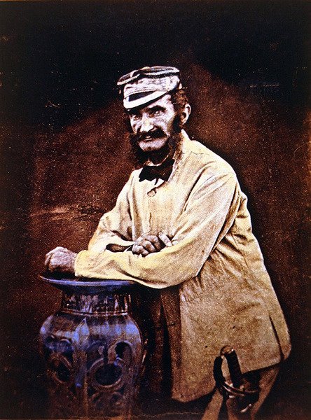 الجنرال السير جيمس هوب جرانت (صورة من نوع daguerrotype) بواسطة مدرسة اللغة الإنجليزية