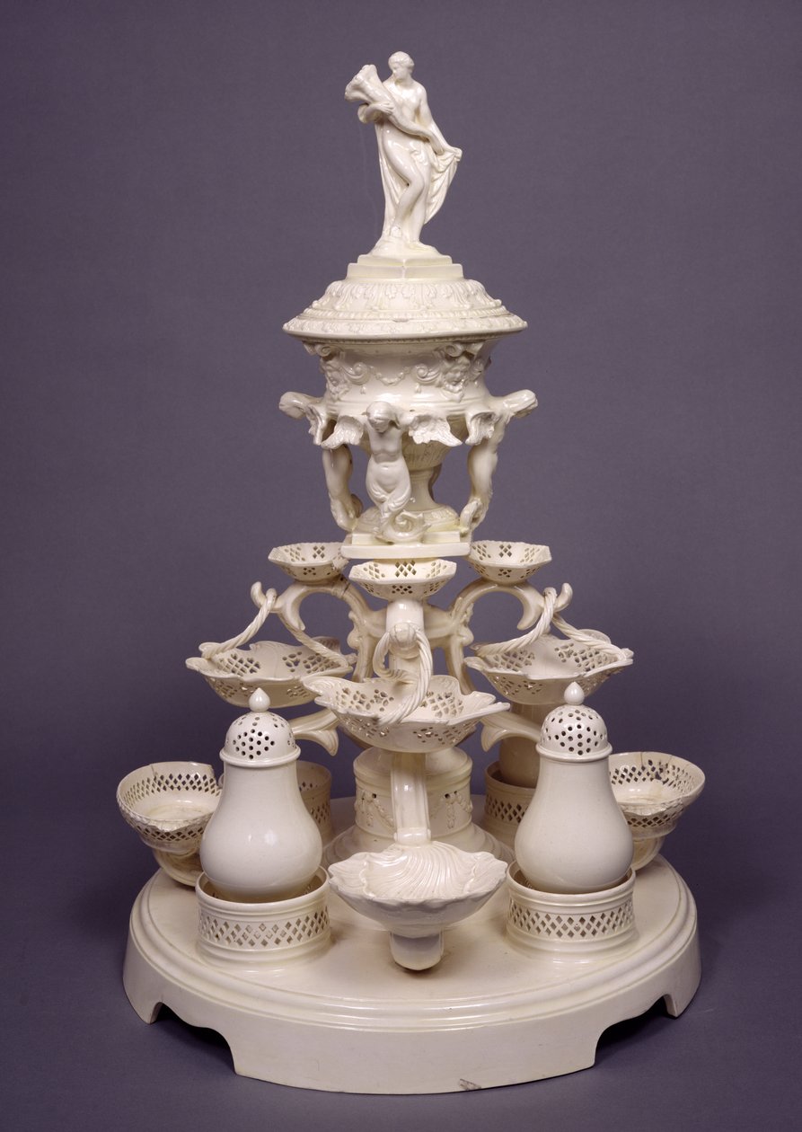 Grand Plat de Menage أو ، قطعة مركزية للطاولة ، فخار ليدز ، حوالي 1780 (كريمي) بواسطة مدرسة اللغة الإنجليزية