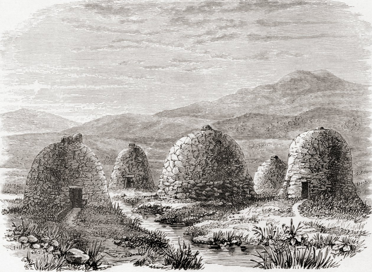 أكواخ مأهولة في Uig ، جزيرة لويس في هبريدس الخارجية في عام 1859 ، من "الصور الاسكتلندية المرسومة بالقلم والقلم الرصاص" ، بقلم صامويل ج. جرين ، نُشر عام 1886 بواسطة مدرسة اللغة الإنجليزية