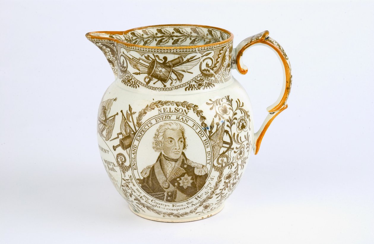 إبريق ذو تصميمات نقل تحيي ذكرى معارك وتكريم هوراشيو نيلسون (1758-1805) ج 1805 (آنية فخارية) بواسطة مدرسة اللغة الإنجليزية