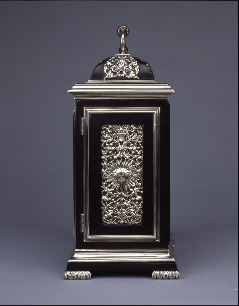 The Barnard Tompion، Tompion and Banger، London، No. 460، Stracket Clock، c.1708 بواسطة مدرسة اللغة الإنجليزية