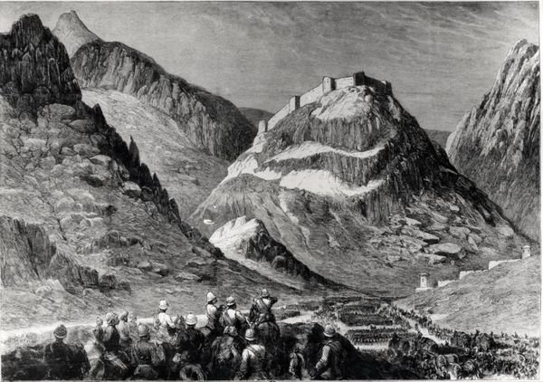 حصن علي مسجد في ممر خيبر بواسطة مدرسة اللغة الإنجليزية
